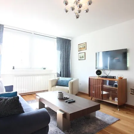 Apartment Lovely *