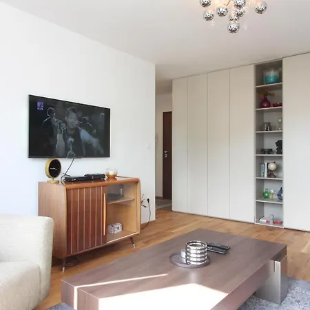 Apartment Lovely *